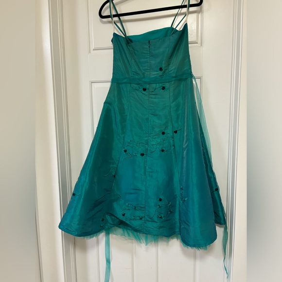 Stunning haut couture raw silk and tool dress. ~10-12 - Picture 4 of 6